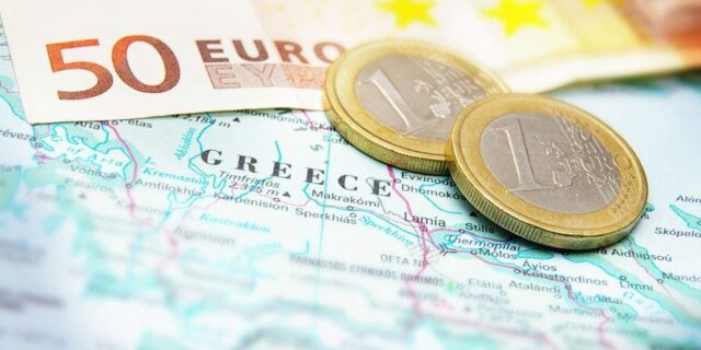 IOBE: Θετική δυναμική εν μέσω εξωτερικών κινδύνων  για την ελληνική οικονομία το 2023-2024