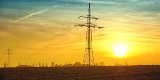 Ηλεκτρικό ρεύμα & φυσικό αέριο: Οι νέοι κανόνες λειτουργίας των αγορών - τι πρέπει να ξέρουν οι καταναλωτές