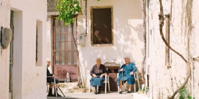 Οι "Ρίζες μας" στο ελληνικό καλοκαίρι μέσα από ένα instagram account