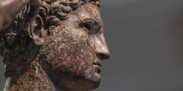 Αρχαίο ελληνικό άγαλμα σε διεκδίκηση από την Ιταλία και το Μουσείο Getty
