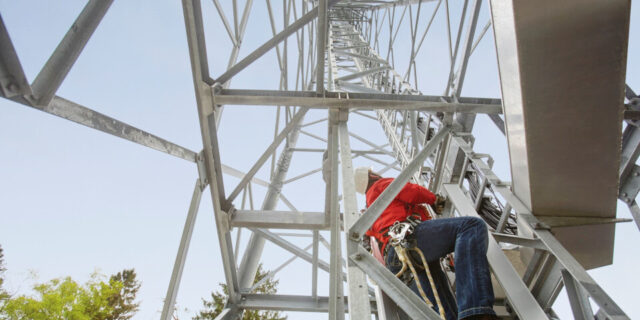 Στο διάστημα στρέφεται η Vodafone για τη διασφάλιση της ευθυγράμμισης κεραιών κινητής του δικτύου της