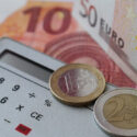 e-ΕΦΚΑ - ΔΥΠΑ: Μοιράζει 1,25 δισ. ευρώ σε 2,5 εκατ. δικαιούχους
