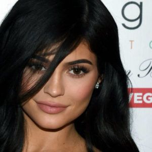 Σχεδόν το ένα τρίτο των 300 εκατ. ακολούθων της Kylie Jenner στο Instagram είναι ψεύτικοι