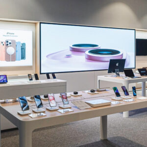 Νέο Apple Shop στο Σύνταγμα: Τα Public το γιόρτασαν με το μεγαλύτερο street party!