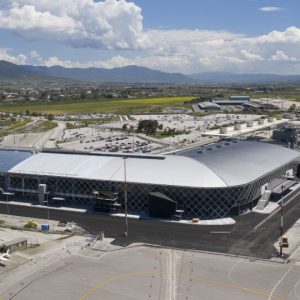 Το αεροδρόμιο της Θεσσαλονίκης έχει «κάτσει» και περιμένει να απογειωθεί