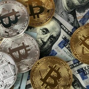 Όλο και πιο ψηλά η τιμή του bitcoin - ξεπέρασε τα 120.000 δολ.