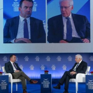 Charles H. Dallara: Θετικό επενδυτικό momentum για την Ελλάδα