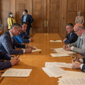 Υπογράφηκαν οι 3 συμβάσεις για τη διπλή ανάπλαση σε Βοτανικό και Λ. Αλεξάνδρας