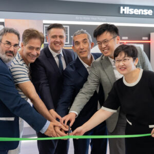 Εγκαίνια του Hisense Experience Center στην Αθήνα παρουσία της πολιτείας και της πρεσβείας της Κίνας
