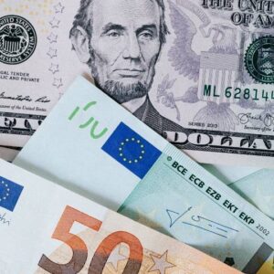 Ευρώ εναντίον δολαρίου: Χορός για δύο