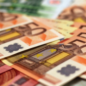 Αύξηση κατά 2,9 δισ. ευρώ στα φορολογικά έσοδα στο 5μηνο του 2022
