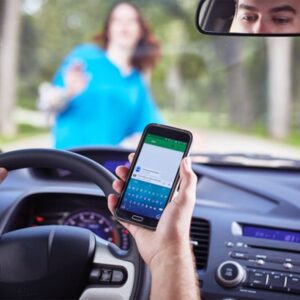 Οδική Ασφάλεια: Ζητείται ελπίς… όταν 9 στους 10 ασχολούνται με το κινητό κατά την οδήγηση