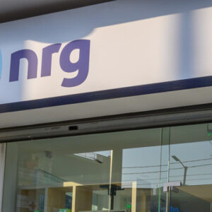 Η nrg εγκαινίασε δύο νέα καταστήματα σε Δάφνη και Περιστέρι