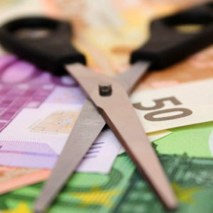 «Κούρεμα» χρεών ελευθέρων επαγγελματιών για Δημόσιο και Ασφαλιστικά Ταμεία
