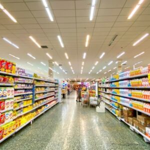 Η άνοδος των τιμών στα τρόφιμα και την εστίαση τροφοδοτεί τον πληθωρισμό της Ευρωζώνης