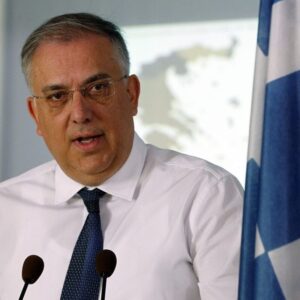 Θεοδωρικάκος: Συνεχής μάχη με αποτελέσματα - Οι τιμές στα σούπερ μάρκετ αποκλιμακώνονται