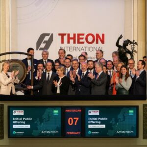 Theon International: Ρεκόρ εσόδων - ετοιμάζει την πρώτη της εξαγορά