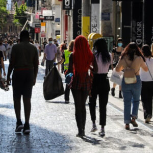 Σημάδια κόπωσης στην κατανάλωση: Oριακή (2,24%) αύξηση στους τζίρους των επιχειρήσεων στο α’ τρίμηνο 2025