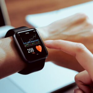 Έρευνα Ipsos: Οι wearable τεχνολογίες συμβάλλουν σημαντικά στην πρόληψη θεμάτων υγείας