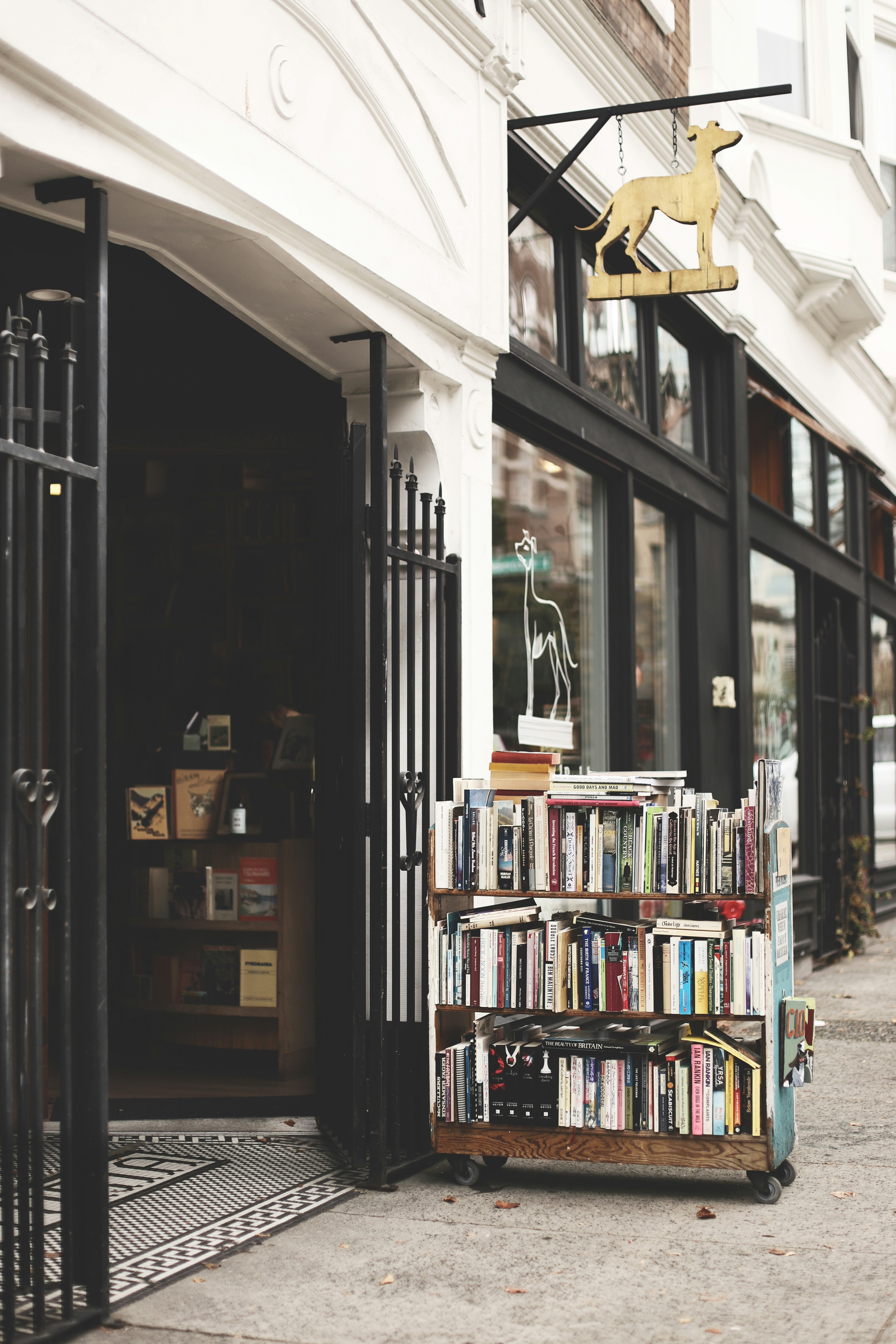 books-trip-3.jpg?mtime=20250822125734#asset:561923