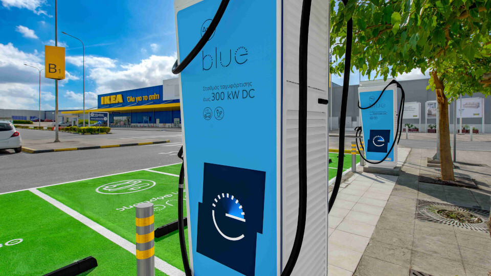 deh_dei_blue_hub_larissa_1.jpg?mtime=20231106132601#asset:444126
