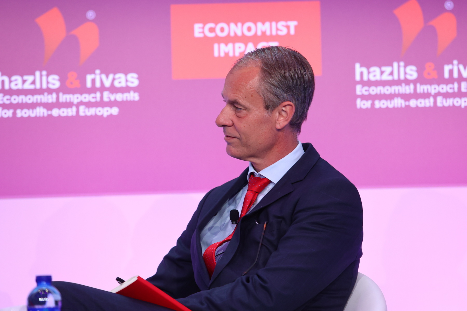 joakim_reiter_economist2.jpg?mtime=20250703110608#asset:555686