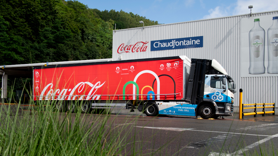 toyota_coca-cola_liquide_hydrogen_truck_2.jpg?mtime=20240725145844#asset:492958