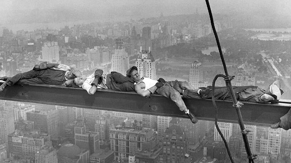 workers-asleep-on-beams-over-nyc-featured.jpg?mtime=20240416231443#asset:473665