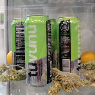 Μία Ελληνίδα συναντιέται με το «TUVUNU Greek Mountain Tea» στις ΗΠΑ