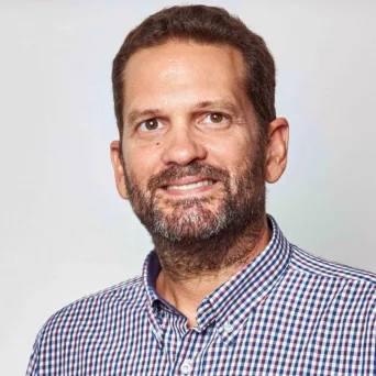 Γιώργος Παπαδάκος