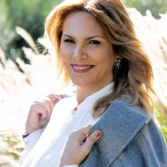 Νταίζη Μανιατοπούλου