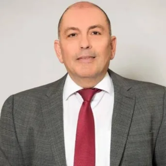 Πάρης Καβαρνός