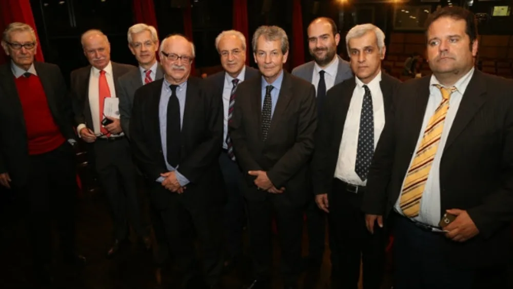 Η ελληνική κοινωνία πρέπει να ξεφύγει από την νοοτροπία του κρατισμού και των πελατειακών σχέσεων