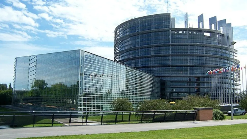 Τέλος στο τραπεζικό απόρρητο της Ελβετίας για τους πολίτες της ΕΕ