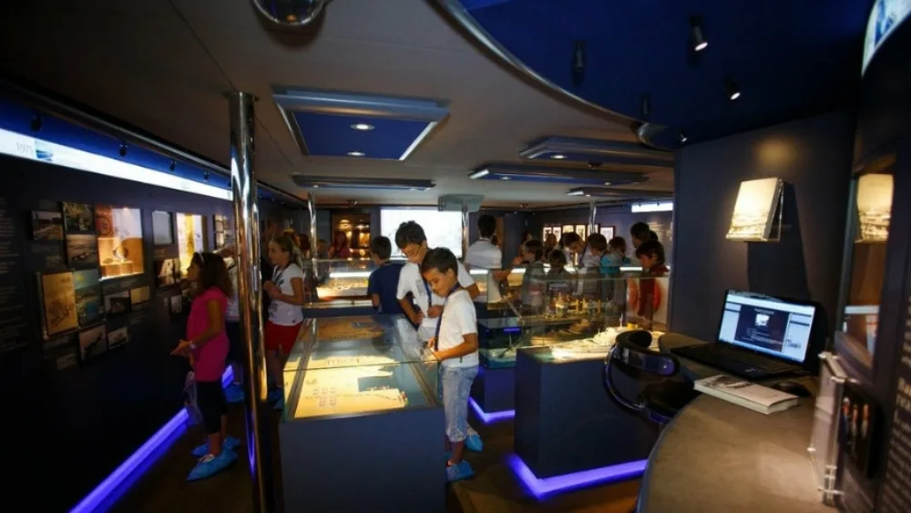 Νέο ωράριο λειτουργίας για το Πλωτό Μουσείο Νεράιδα