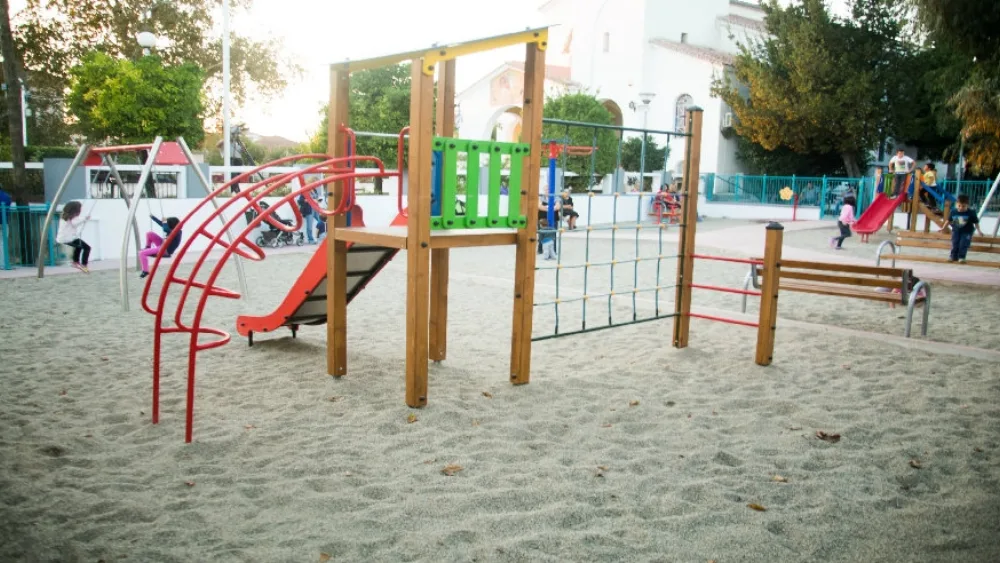 Ο Όμιλος Ηρακλής ο χορηγός της νέας παιδικής χαράς στην Αγριά Βόλου