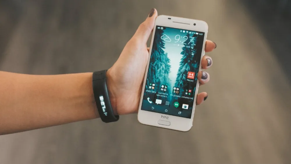 Η ΗTC και η Under Armour ανακοίνωσαν την κυκλοφορία του UA HealthBox™