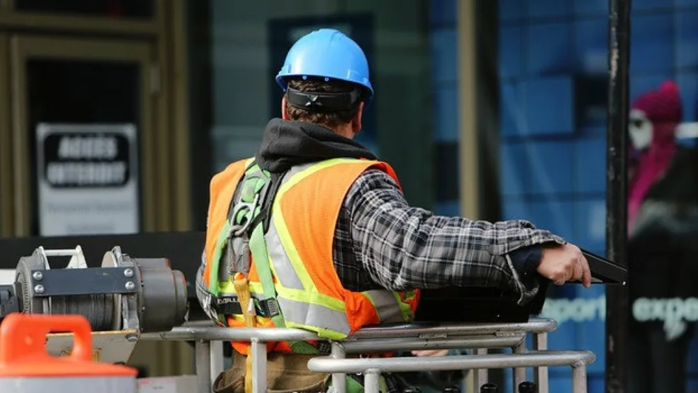 Τα πτυχία που αποφέρουν τους υψηλότερους και τους χαμηλότερους πρώτους μισθούς