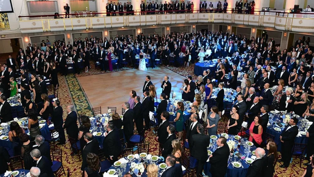 2 εκατομμύρια δολλάρια συγκεντρώθηκαν στο 4ο ετήσιο δείπνο της Ελληνικής Πρωτοβουλίας