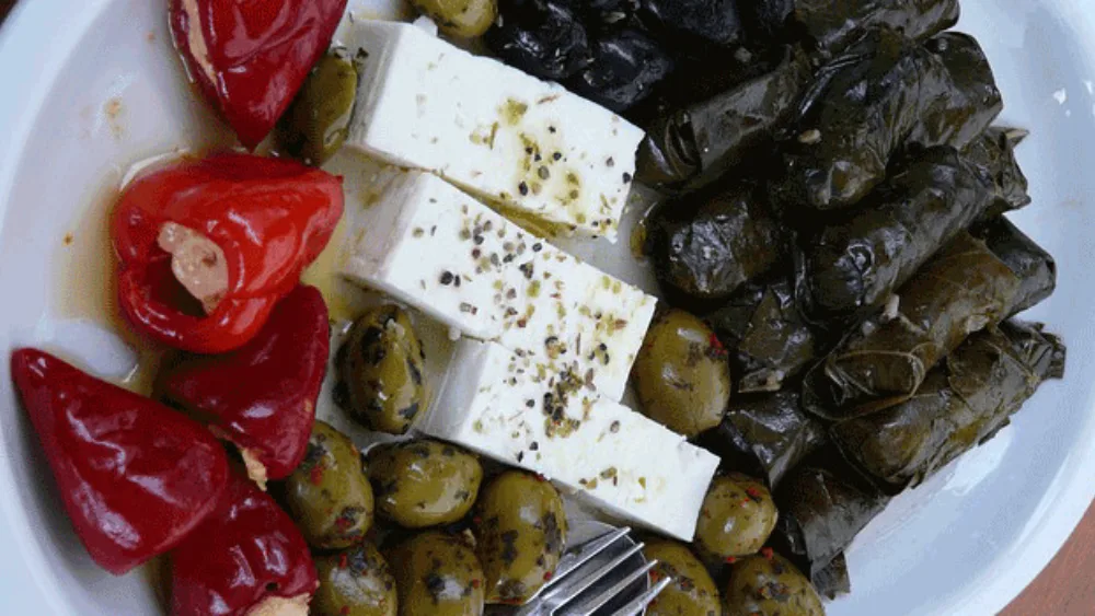 Παρατείνεται μέχρι τέλος Νοεμβρίου η υλοποίηση του έργου «Ανάδειξη της γαστρονομίας και της αιγιακής κουζίνας (Aegean Cuisine) στις Κυκλάδες»