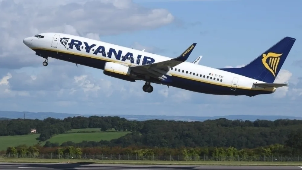 Ryanair: Προσφέρει 100.000 θέσεις των 5 ευρώ