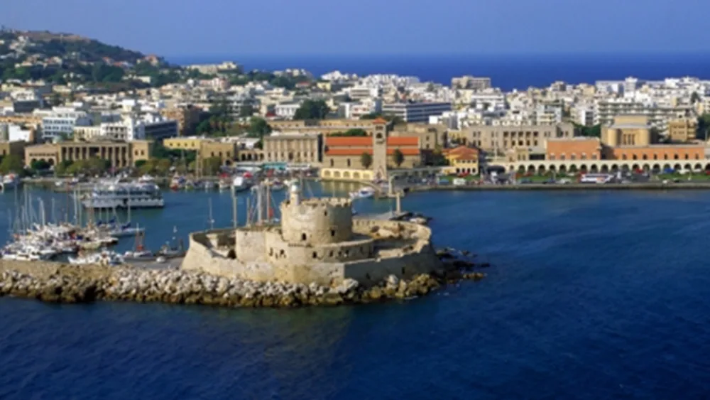 Δημοσιογράφοι από τη Βρετανία, την Κίνα, τη Δανία και τη Φινλανδία προβάλλουν την Ελλάδα