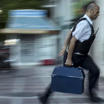 Ποιες είναι οι 14 νέες αλλαγές στα capital controls