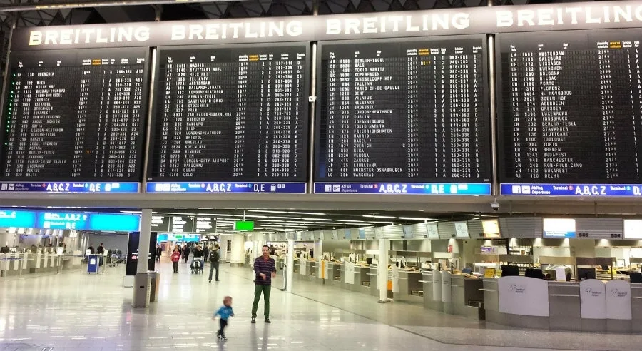 Τα «μυστικά» για να κλείσετε φθηνά αεροπορικά εισιτήρια