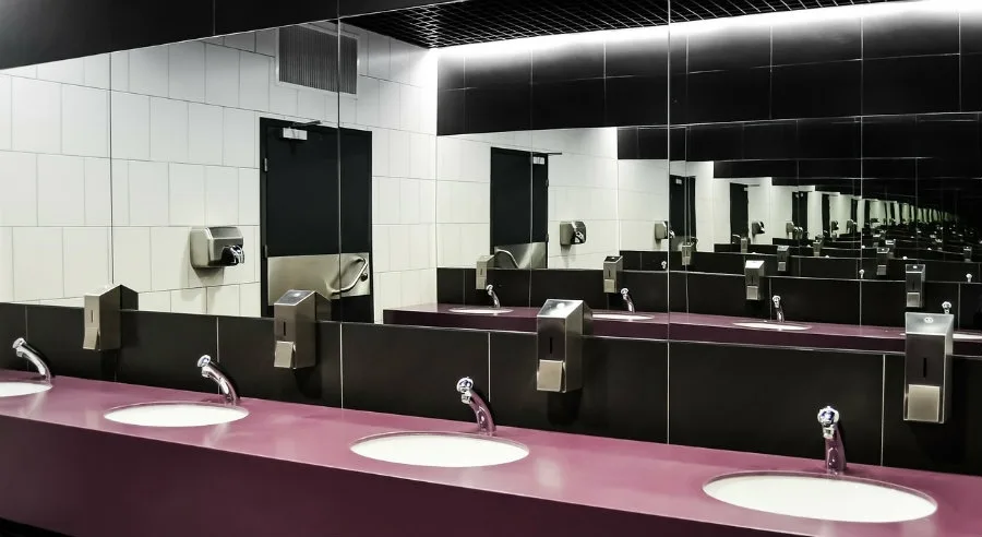 Χημικές τουαλέτες σε 16 σημεία της Αθήνας τοποθέτησε ο δήμος Αθηναίων