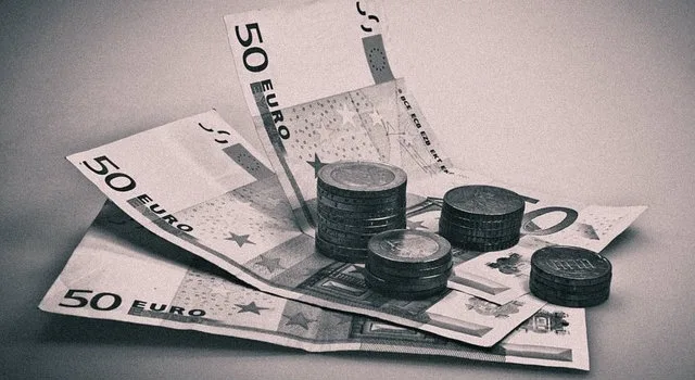 Η ΕΣΕΕ ζητά την άμεση ανάκληση κατασχέσεων εταιρικών λογαριασμών