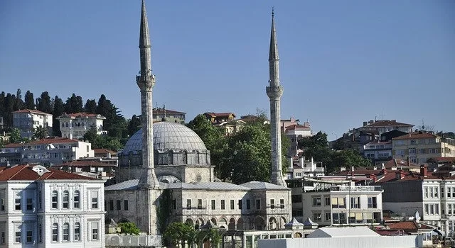 ΠΥΡΝΑ: Ένα ταξίδι στον κόσμο του σουφισμού από τον Xρόνη Πεχλιβανίδη