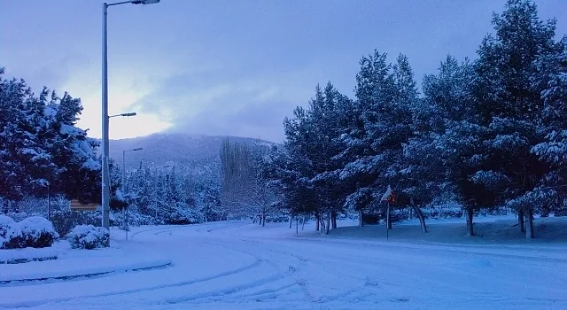 Επιδείνωση του καιρού με σημαντική πτώση της θερμοκρασίας και χιονοπτώσεις