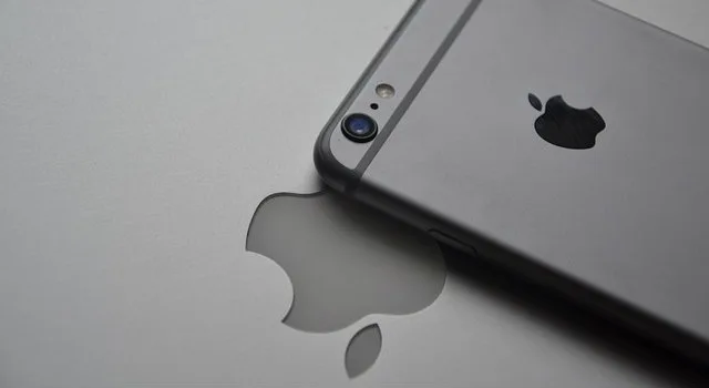 Το ξέρατε ότι στο iPhone σας υπάρχει ένας κρυμμένος χάρτης με ΟΛΕΣ τις τοποθεσίες που έχετε βρεθεί ποτέ;