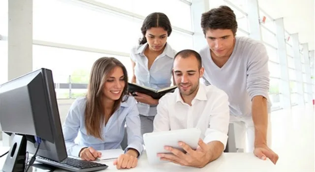 Σε ποιες εταιρείες θέλουν να εργαστούν οι νέοι και με τι μισθό!